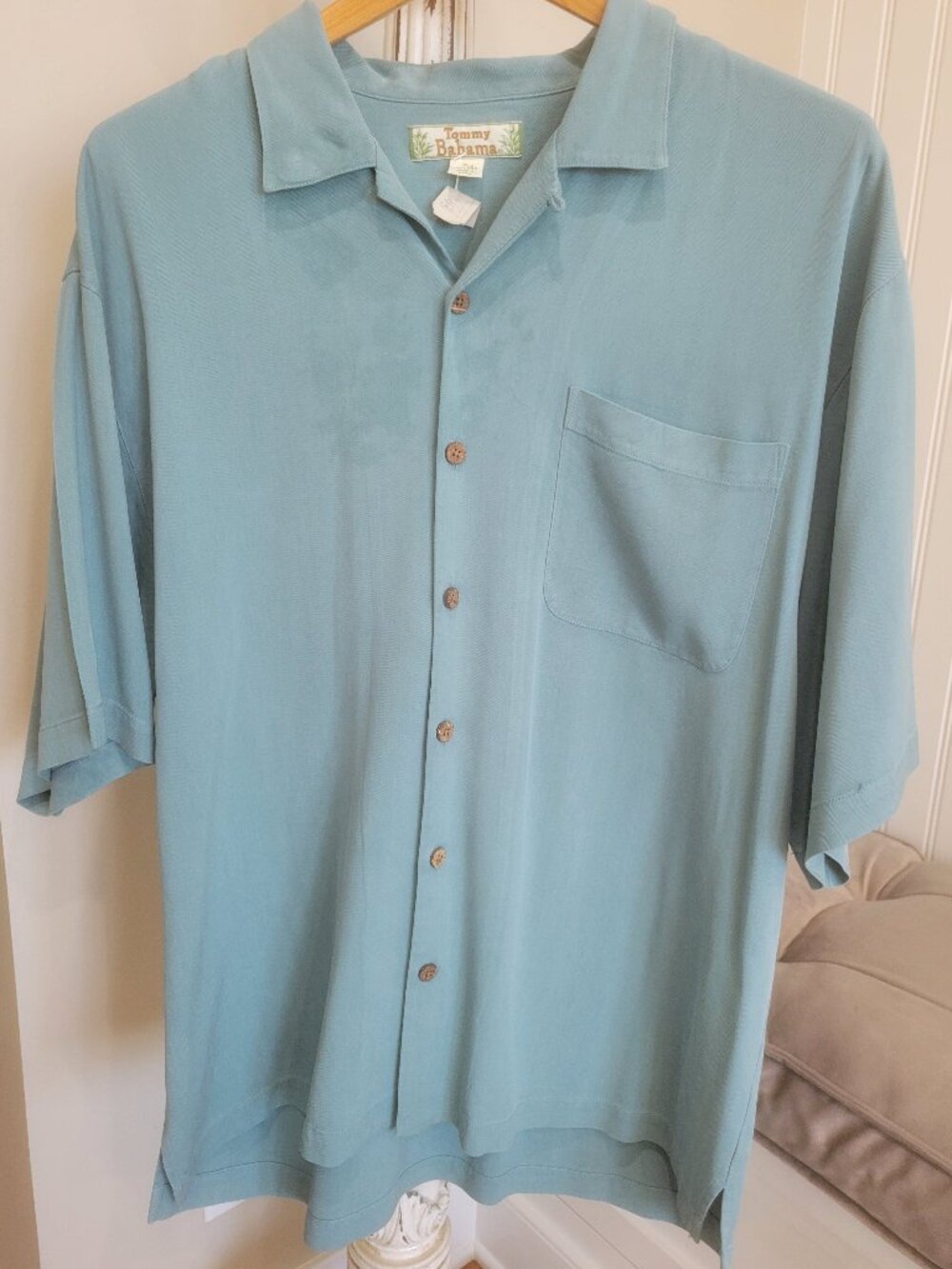 Men's Tommy Bahama Shirt Size XL Short Sleeve Button Up 100% Silk Camp Green